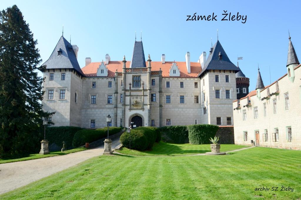 Budova, kde se prázdninový dům nachází