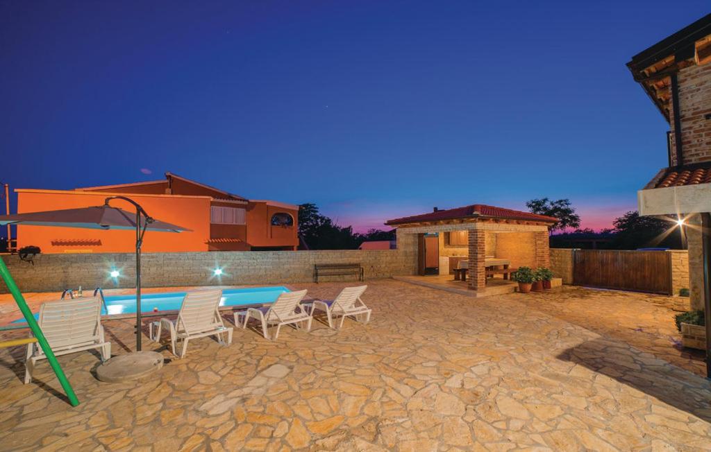Bazén v ubytovaní Luxury Villa Maria with Pool alebo v jeho blízkosti