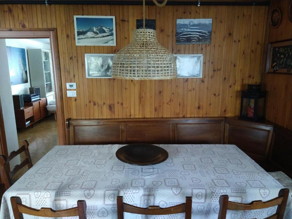 Zdjęcie z galerii obiektu La Casa di Michela - 120m2 in the mountains with fireplace & garden w mieście Strigno