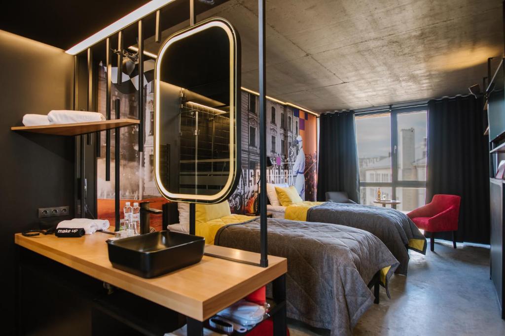 Ліжко або ліжка в номері !FEST Hotel