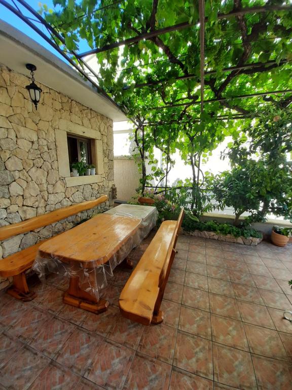 Zahrada ubytování Apartmani Peran