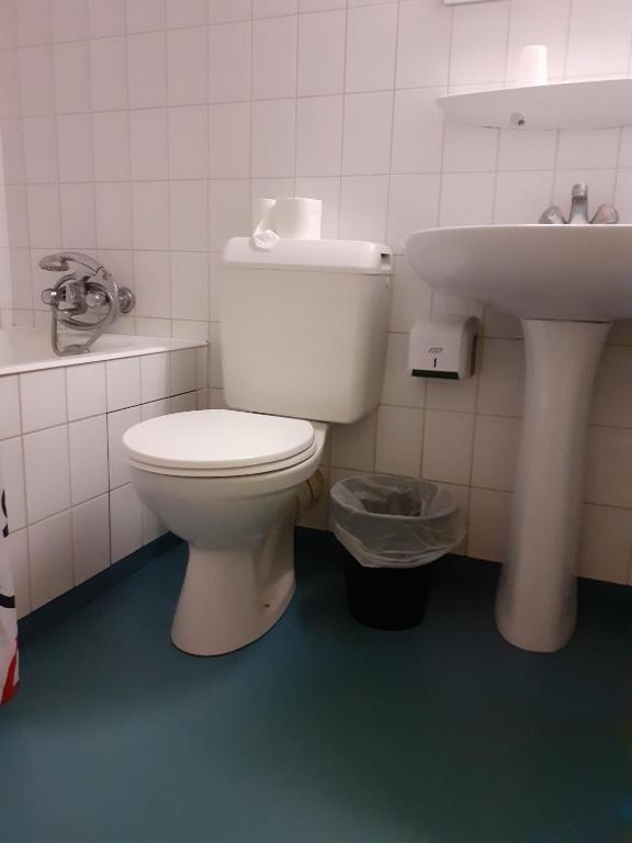Koupelna v ubytování Hôtel Croix des Nordistes