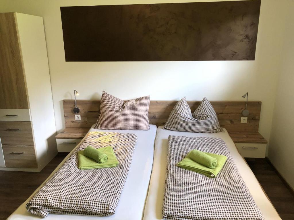 Postel nebo postele na pokoji v ubytování Haus Obertiefenbach