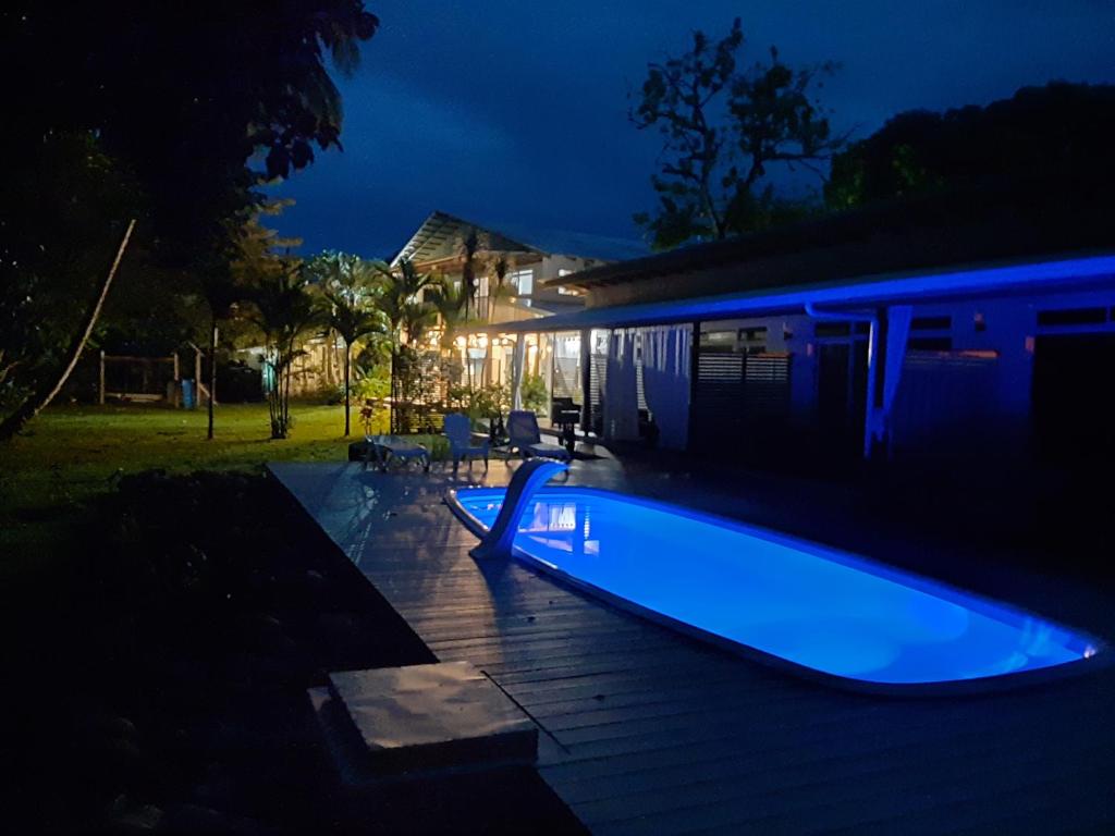 Bazén v ubytování Cahuita Inn nebo v jeho okolí