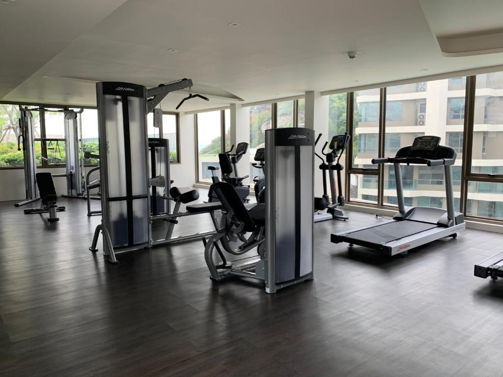 Fitness centrum a/nebo fitness zařízení v ubytování Santorini Khao Takiab Huahin Beach Front