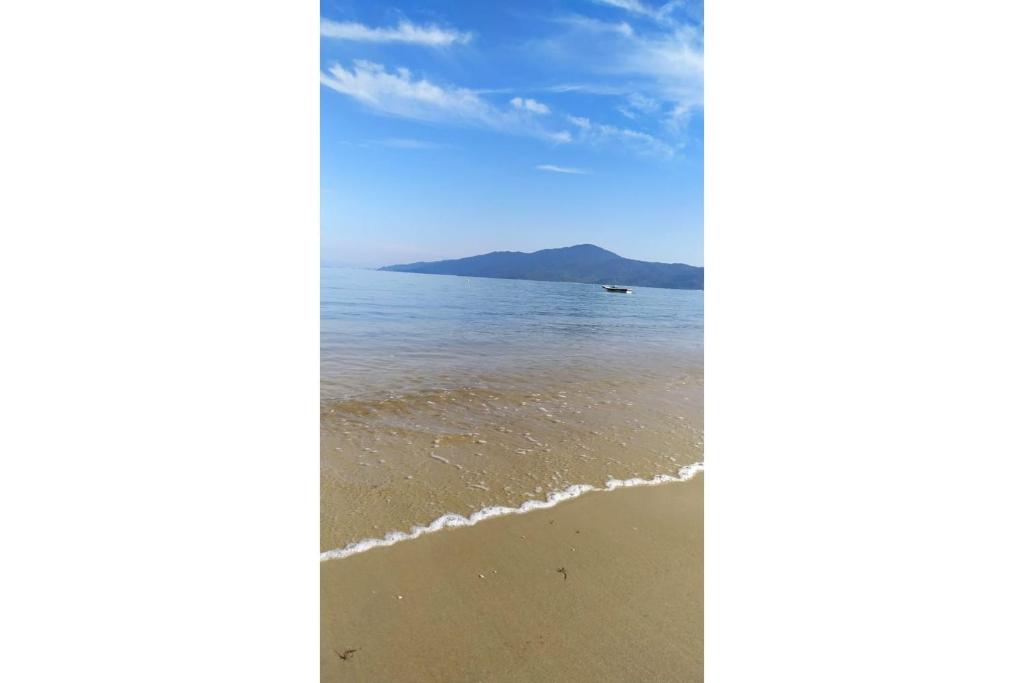  Kitnet Bombinhas (praia de canto Grande) para 4 pessoas