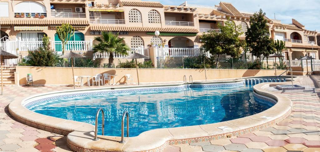 Cosy sea view bungalow, La Mata, Torrevieja – Updated 2022 Prices