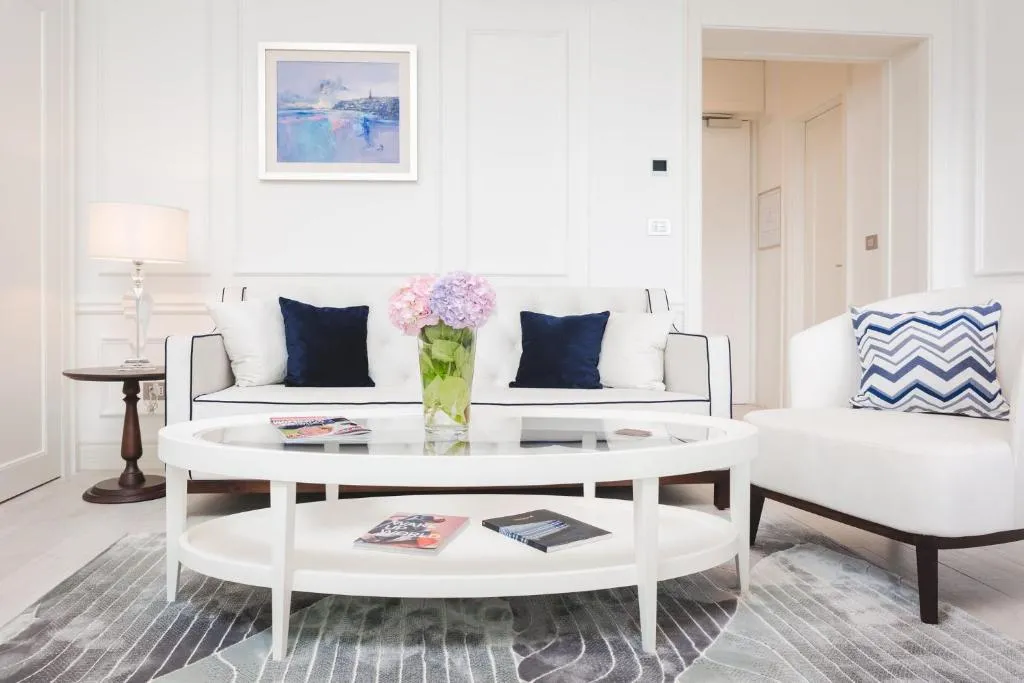 Deluxe Suite with Terrace and Sea View