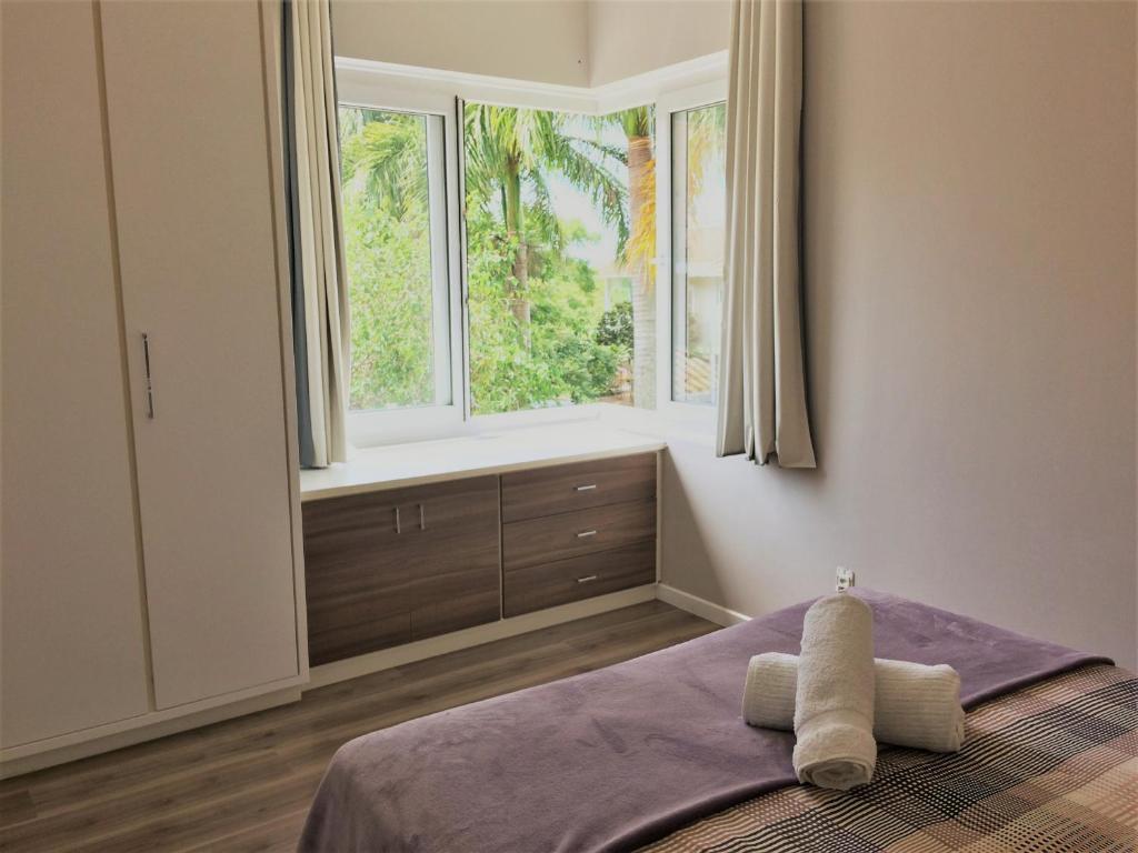  Casa 3 suítes de frente p/ Lagoa da Conceição