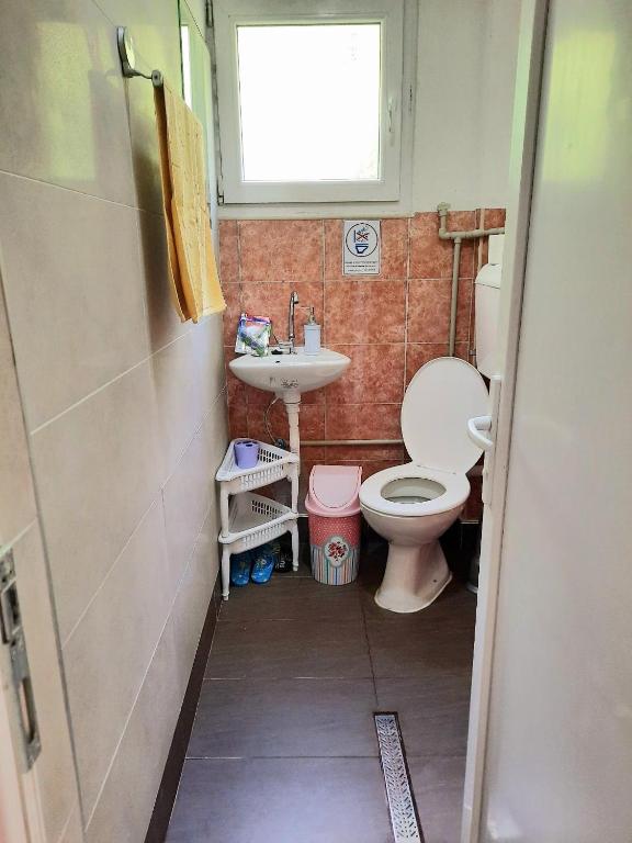 Bajam Apartments - Drievoudige Kamer Met Een Eigen Badkamer