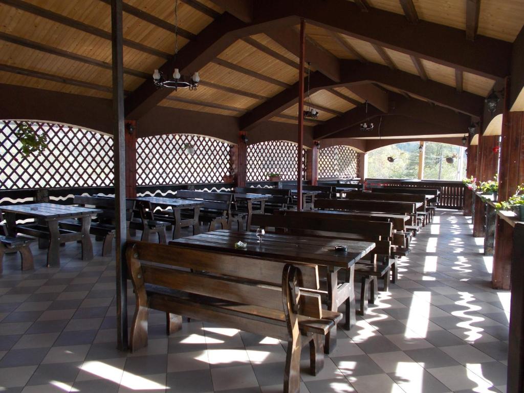 Restaurace v ubytování Adonis