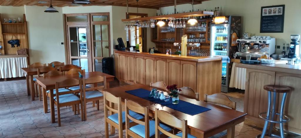 Lounge nebo bar v ubytování hotel ZLATÝ POTOK