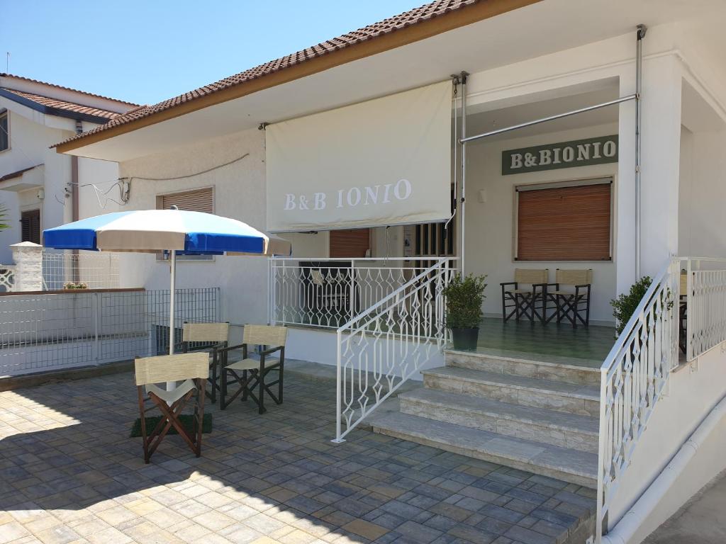 The building in which a panziókat is located