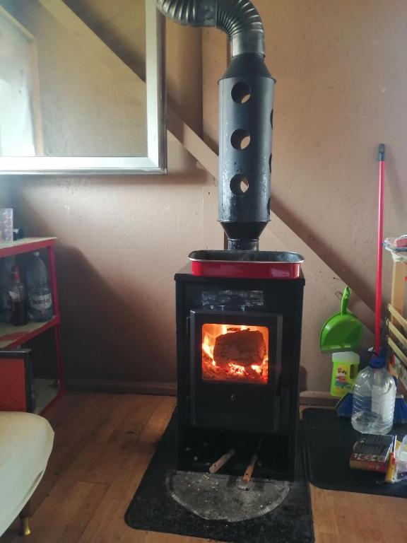 Cabana de agrement si zona de campare cu cortul - Lac Murani (Pischia)