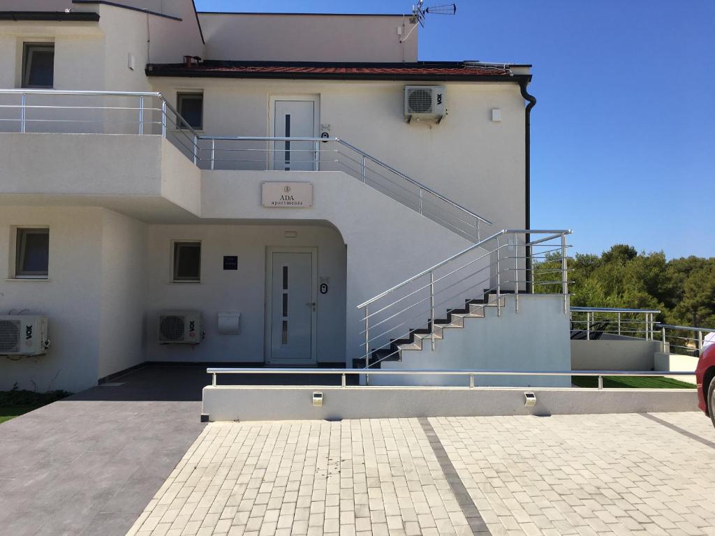 Budova, kde se apartmán nachází