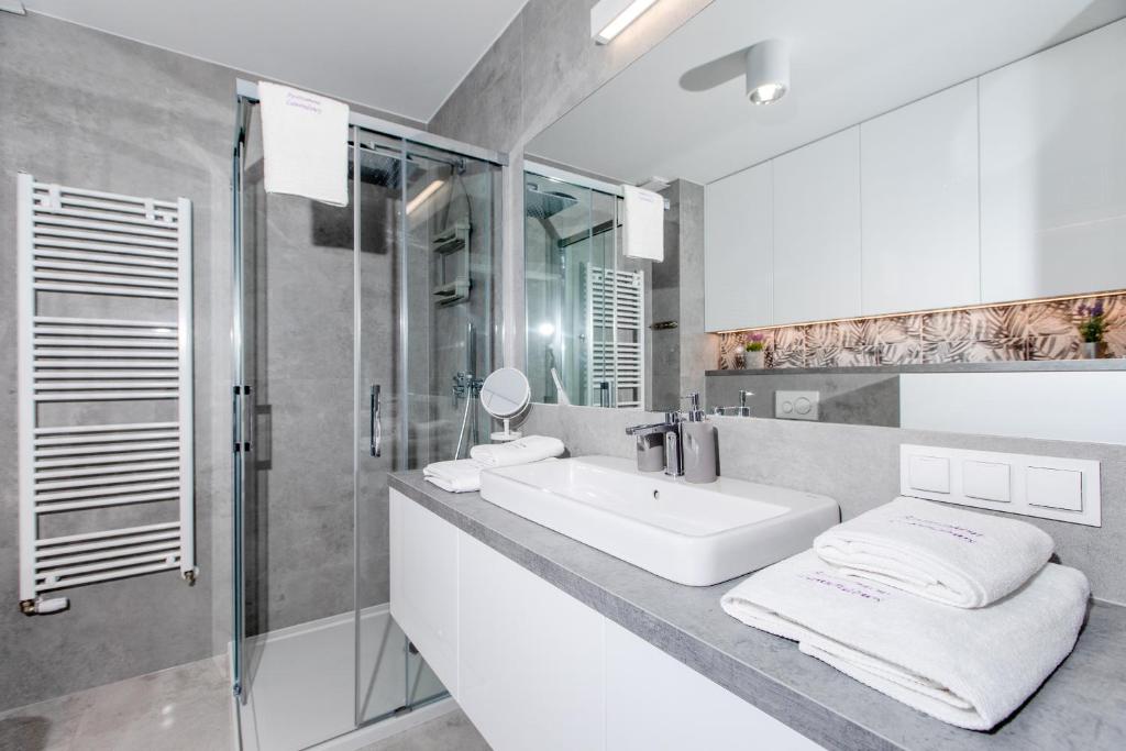 Zdjęcie z galerii obiektu Apartament LAWENDOWY Gardenia Dziwnów z widokiem na morze EPapartamenty w Dziwnowie