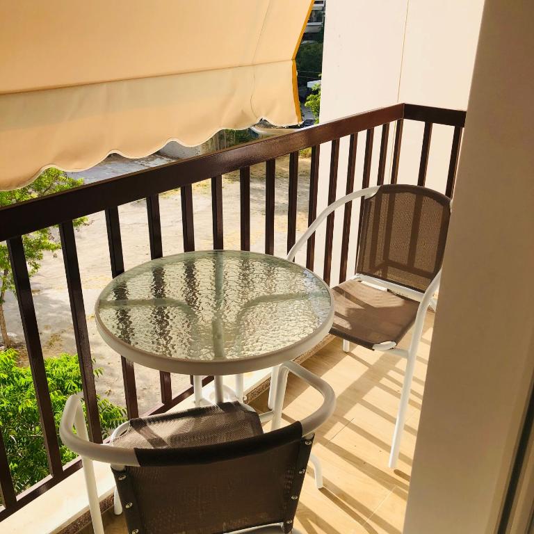 Balkón nebo terasa v ubytování Metropolitan Complex Suite 2@faliro