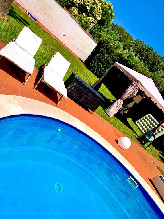 Bazén v ubytování B&B A Casa Di Joy nebo v jeho okolí