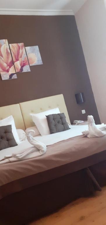 Auberge Du Parc - Double Room With Pool View