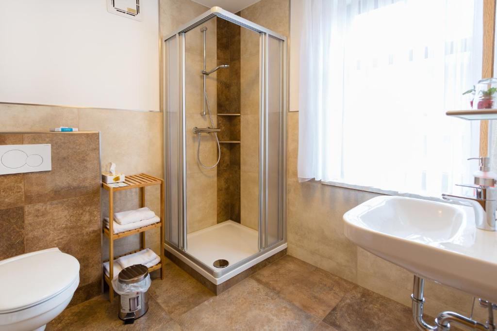 Koupelna v ubytování Hotel & Ferienwohnungen Bohlenblick