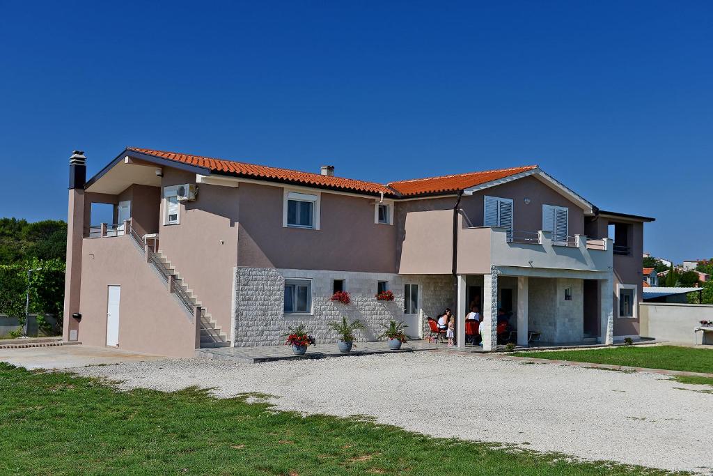 The building in which Az apartmant is located