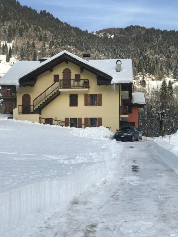 Nespecifikovaný výhled na hory nebo výhled na hory při pohledu z apartmánu