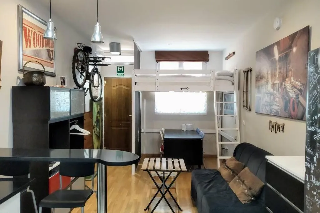 Old Carpentry of Ventas [WIFI & FREE STREET PARKING], Madrid, Spania