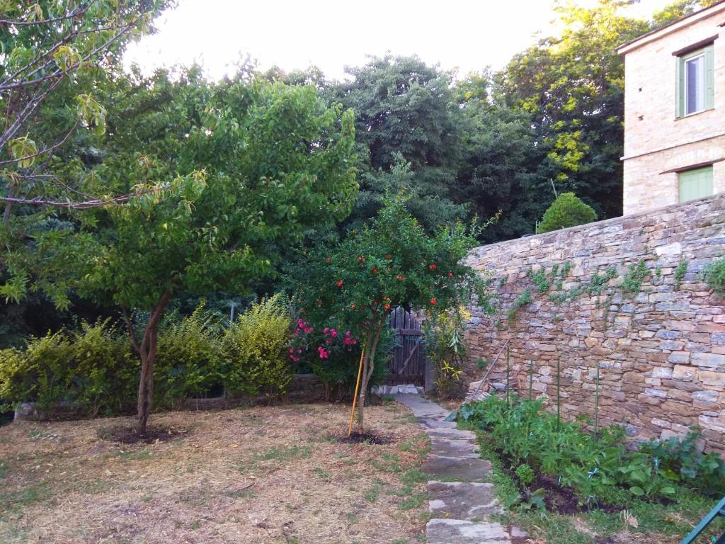 Zahrada ubytování Marina Traditional Stonehouse