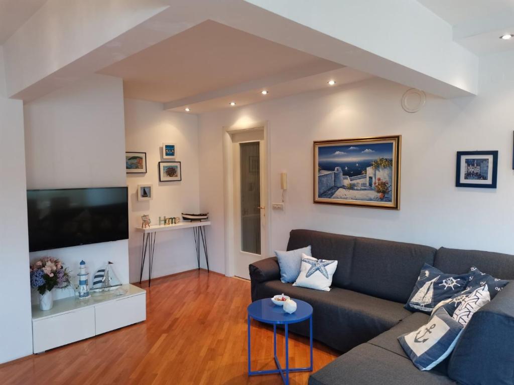 Apartment Sole