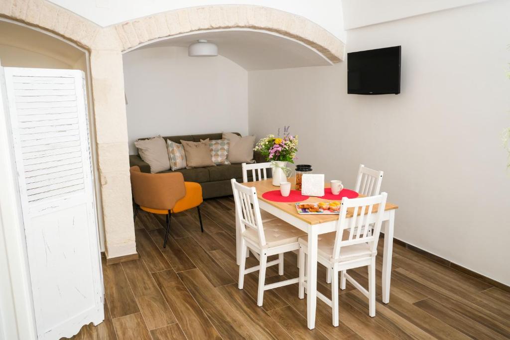 TV a/nebo společenská místnost v ubytování Il rifugio del Leone