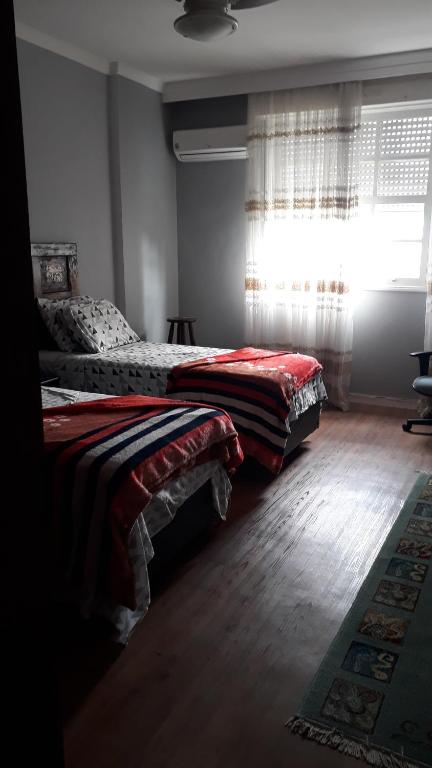  Apartamento Gonzaga Santos