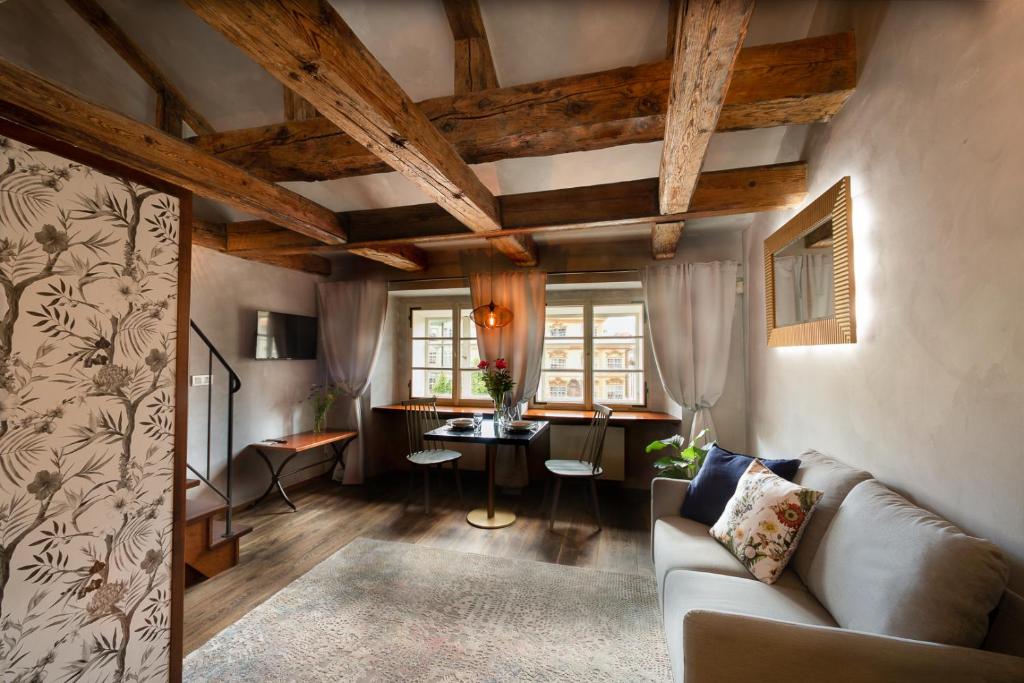 Miss Sophie's Charles Bridge - Resim 35