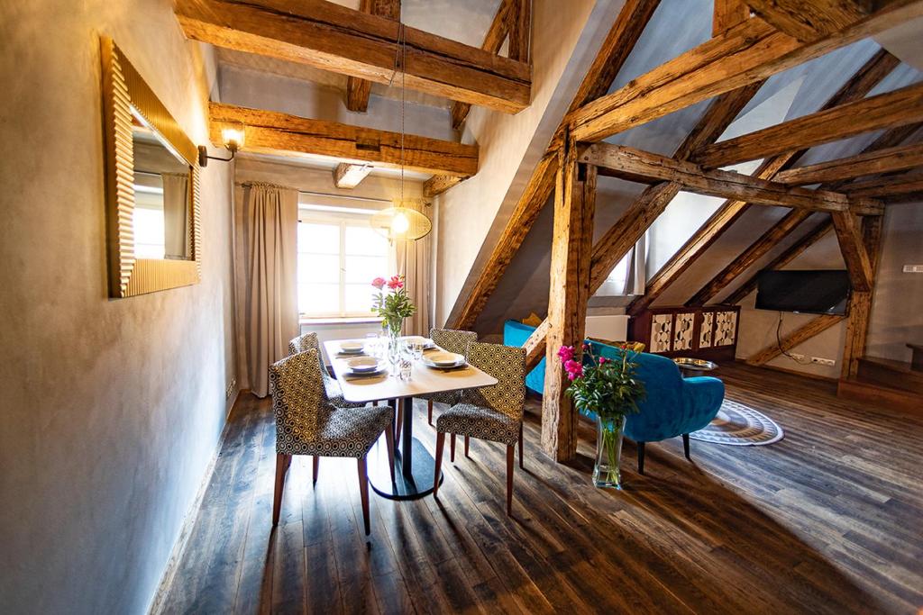 Miss Sophie's Charles Bridge - Resim 24