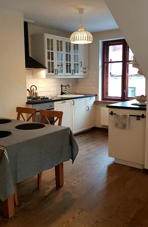 Kuchyňa alebo kuchynka v ubytovaní Apartament Międzygórze