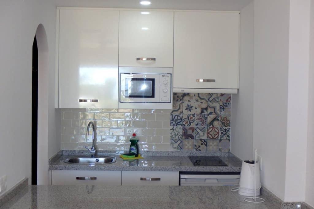 Fotografia z galérie ubytovania APARTAMENTO PALMERAS nsf25 studio, TORRECILLA, NERJA v destinácii Nerja