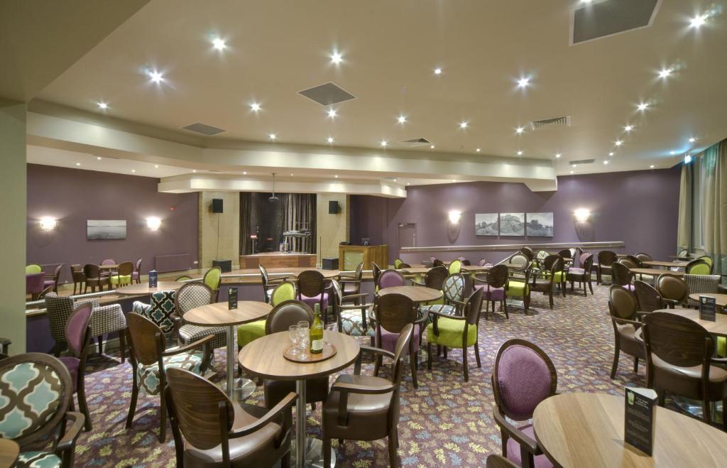 Restaurace v ubytování The Glenburn Hotel