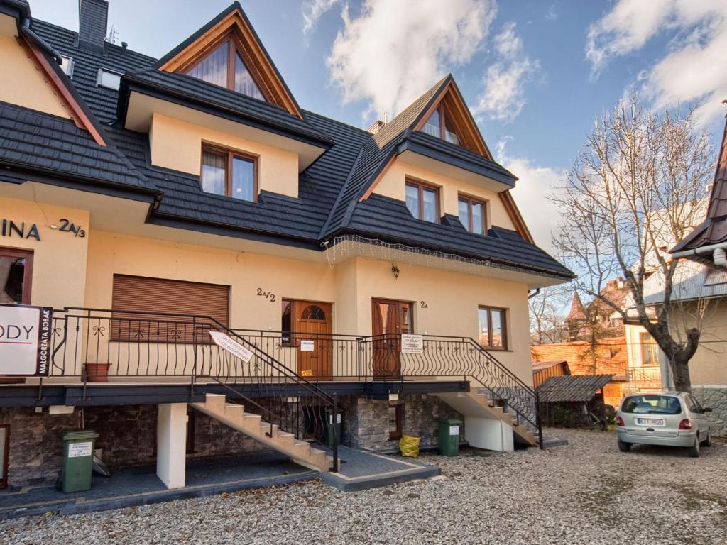 Budova, v ktorej sa apartmán nachádza