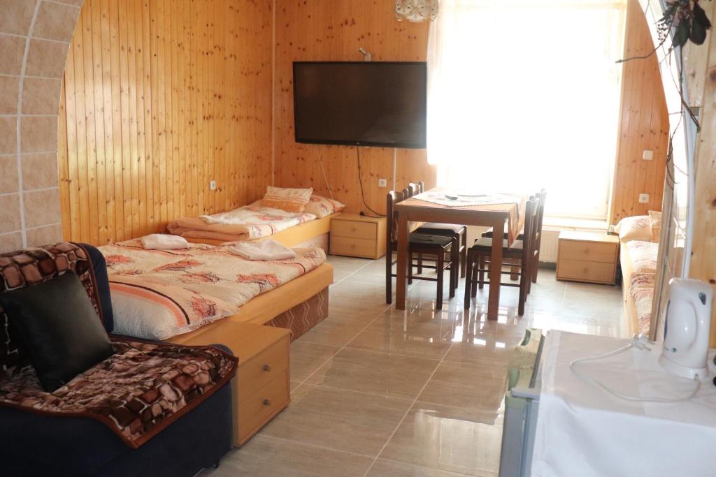 Postel nebo postele na pokoji v ubytování Hotel u Nádraží Lanžhot