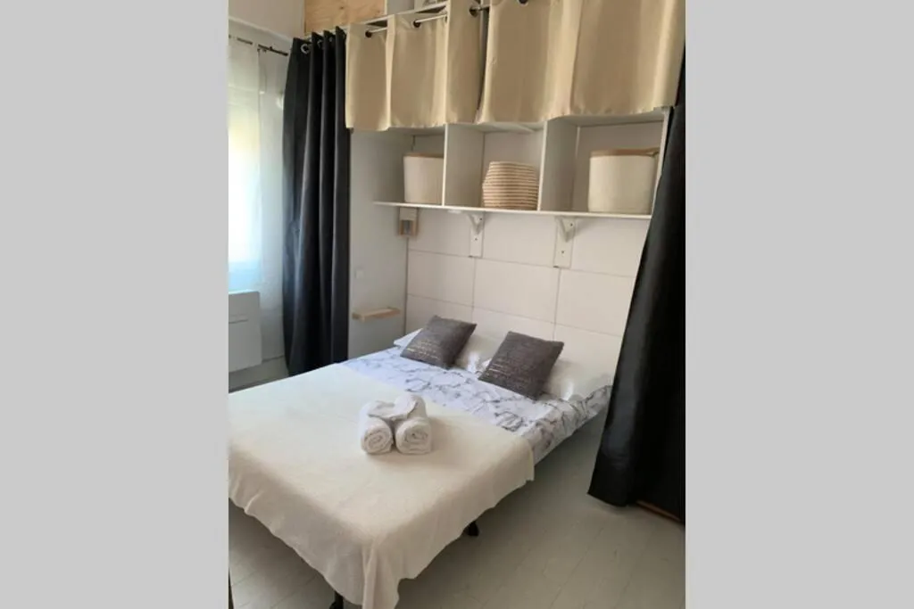 Charmant petit studio en centre ville, Bastia, France