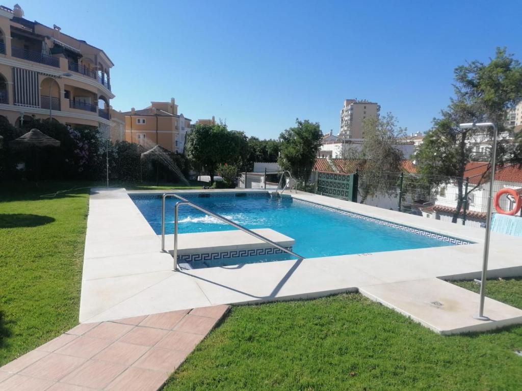 Apartamento en la playa con piscina, Benalmádena – Updated ...