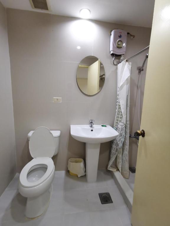 Koupelna v ubytování Metro Park Hotel - Cebu City