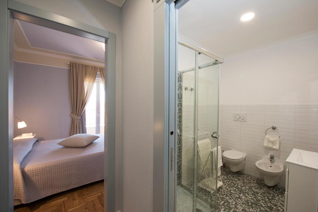 Koupelna v ubytování Aquae Sinis Albergo Diffuso