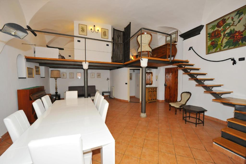 Posedenie v ubytovaní Casa Costa Allegra