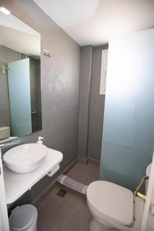Koupelna v ubytování Hotel Galini Sifnos