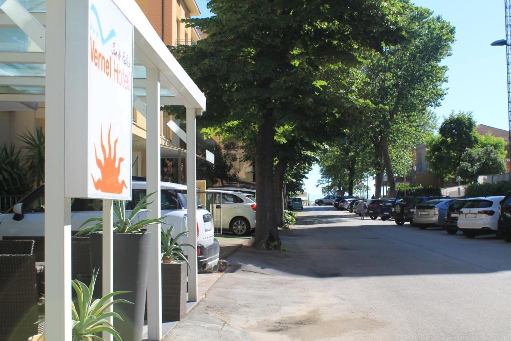 Hotel Vernel - Resim 9