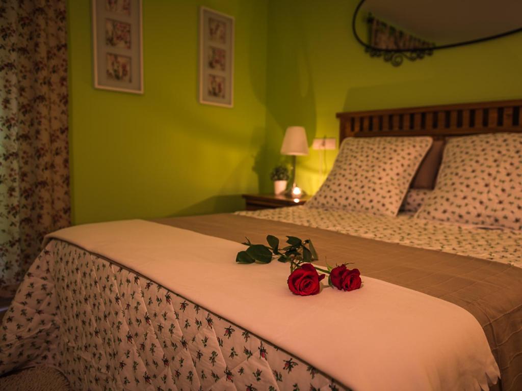 A bed or beds in a room at Casa Ceferinos