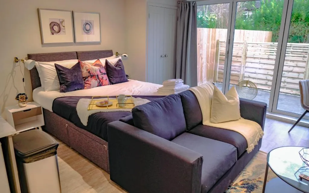 JB Aparthotel -Catharine House Cambridge, Cambourne, United Kingdom