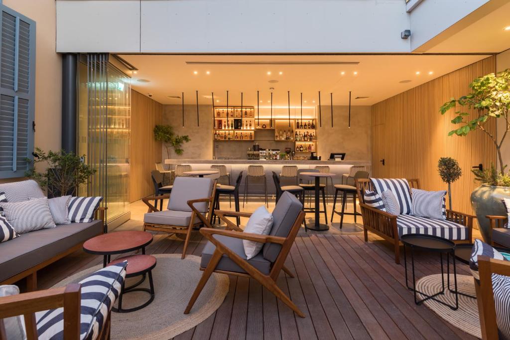 Posezení v ubytování Hotel Indigo Larnaca by IHG-ADULTS ONLY