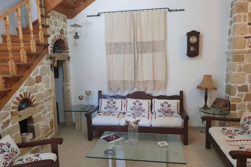 Posezení v ubytování Σγουρής (Sgouris)