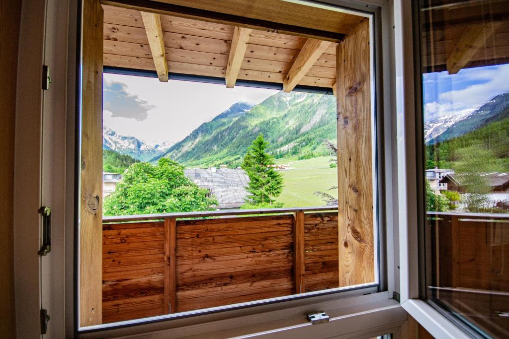 Nespecifikovaný výhled na hory nebo výhled na hory při pohledu z apartmánu